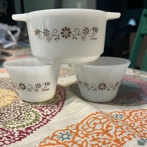 3-Piece Dynaware Pyr-O-Rey Set, Milkglass Brown Daisy Pattern
